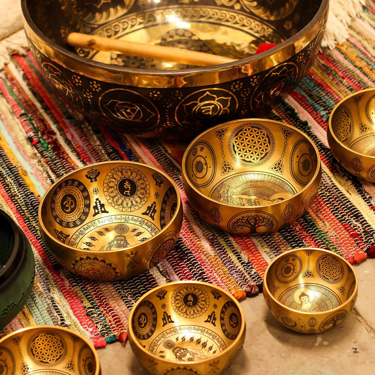 Brass Etched Singing Bowl Set of 4 - Approx 3.85kg – view 7