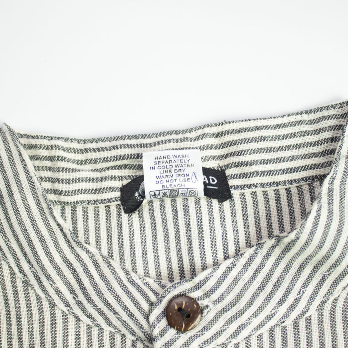Nomad Sari Grandad Shirt - Grey Stone - Large – view 8
