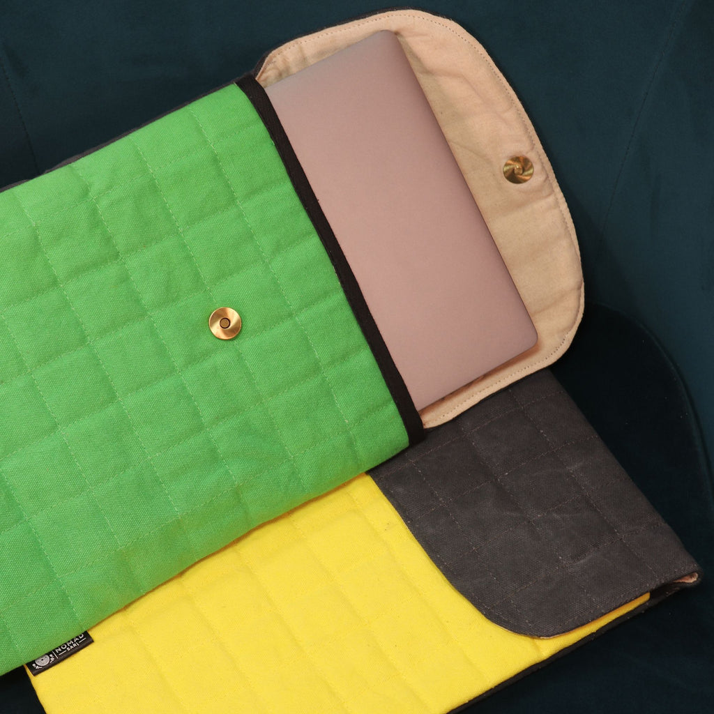 Nomad Sari Frog Green Padded Laptop Pouch 13 inch – view 3