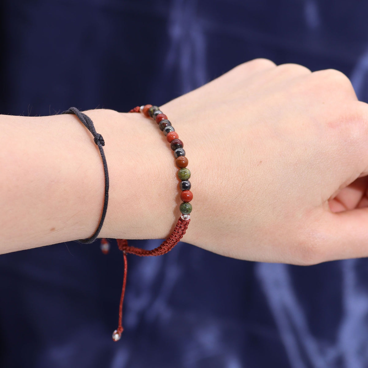 Aries Zodiac Crystal Candle with Gemstone Bracelet – view 2