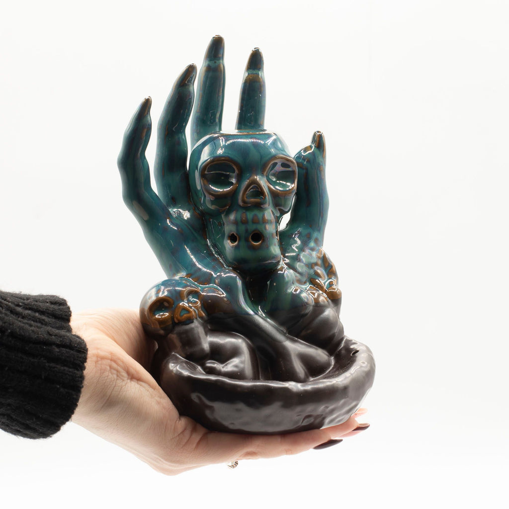 Backflow Incense Burner - Skull in Hand – view 3