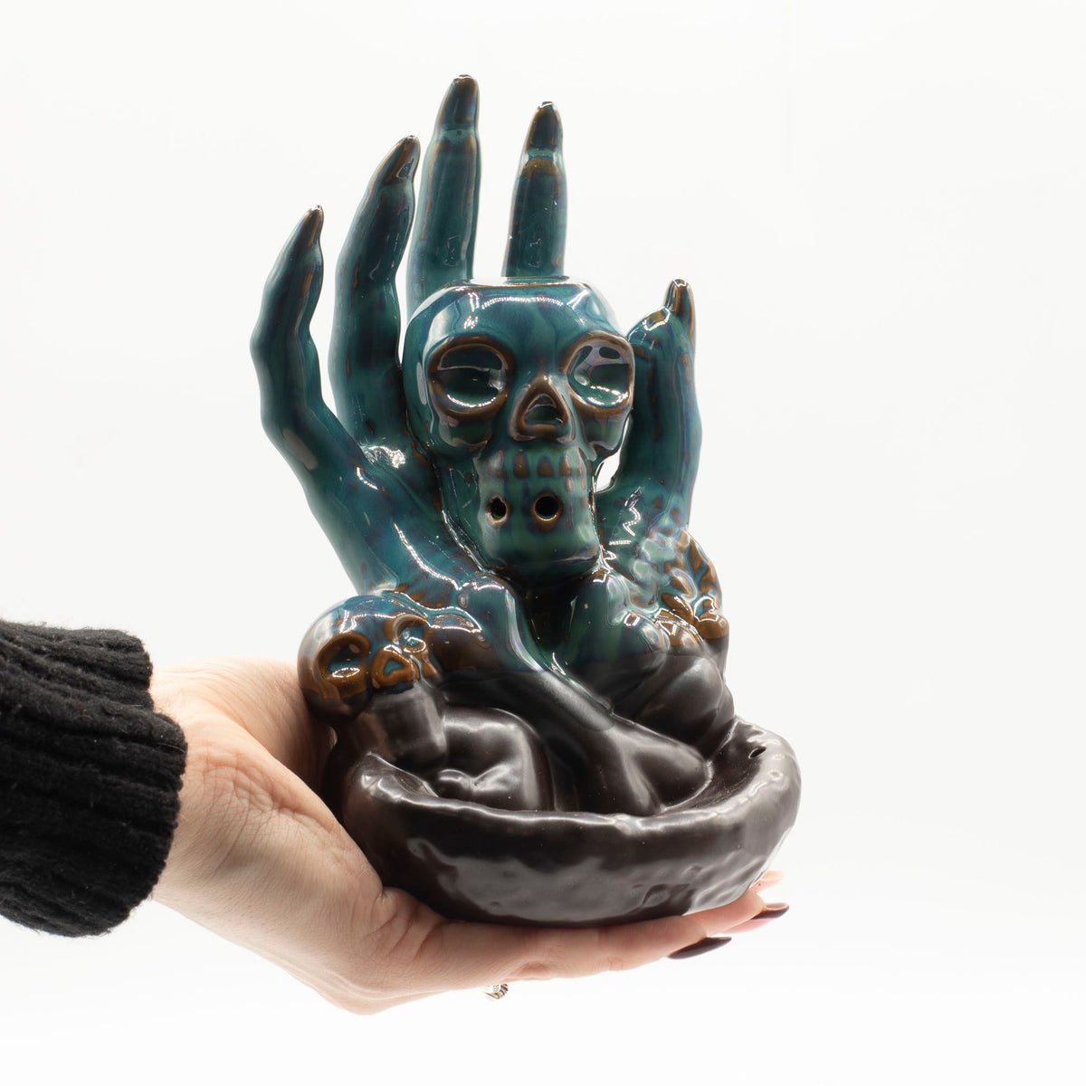 Backflow Incense Burner - Skull in Hand – view 3