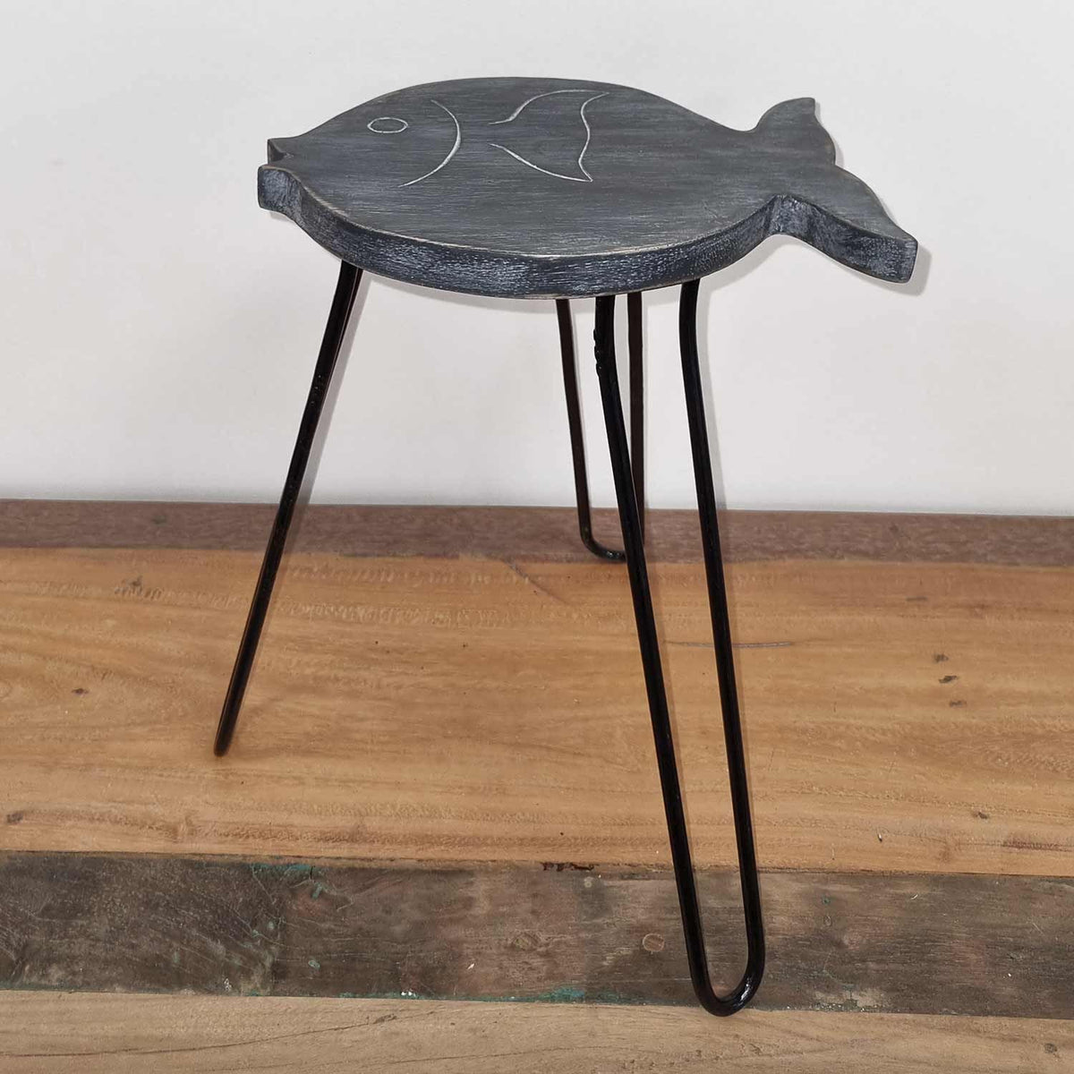 Albasia Wood Fish Stand - Greywash – view 2