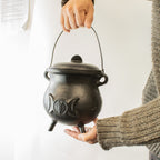 Extra Large Cast Iron Cauldron with Triple Moon 23x18cm – view 6