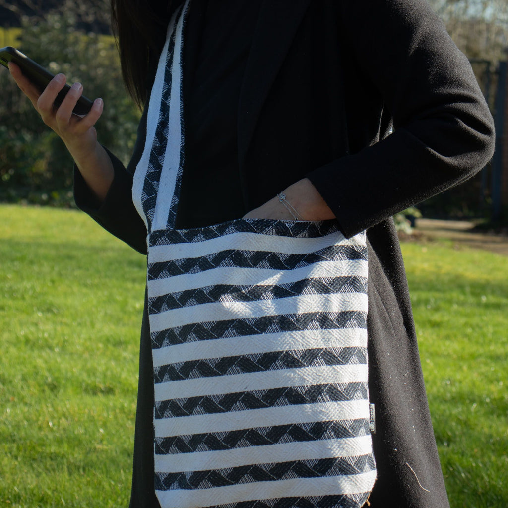 Atlas Nomad Striped Jacquard Carryall Bag 40x35cm – view 3