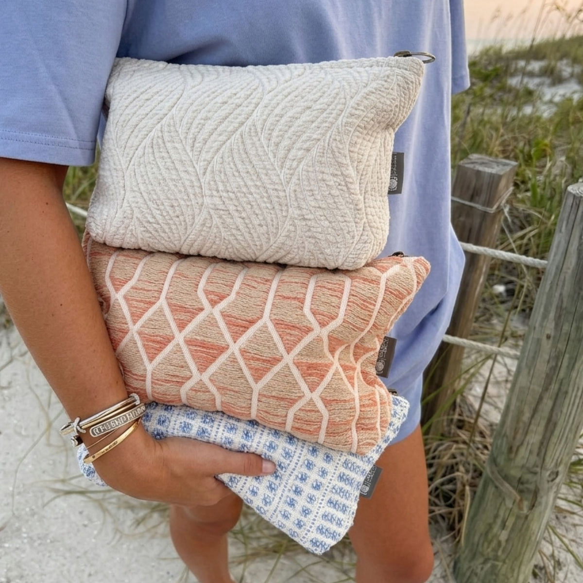 Nomad Sari Jacquard Toiletry Bag - Coral Maze – view 9