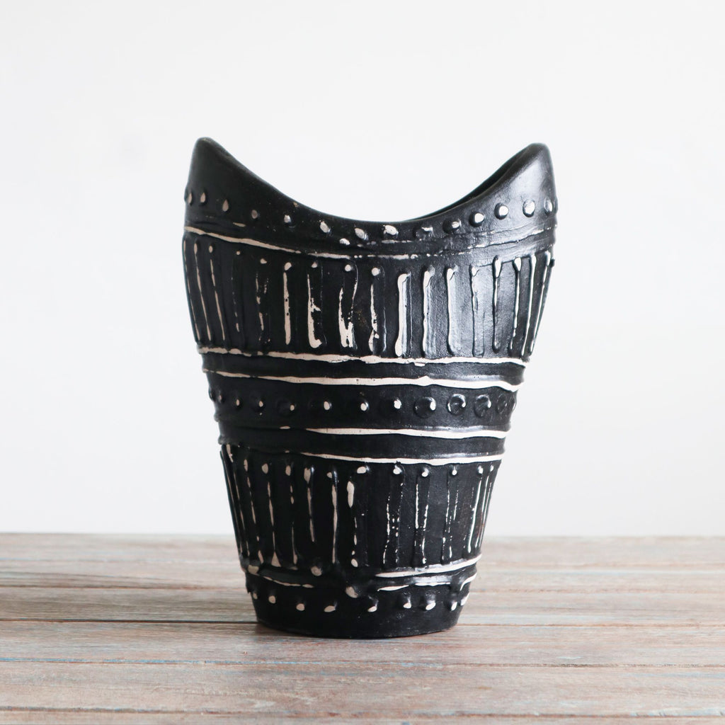 Swirls Shaped Vase - Chocolate – view 3