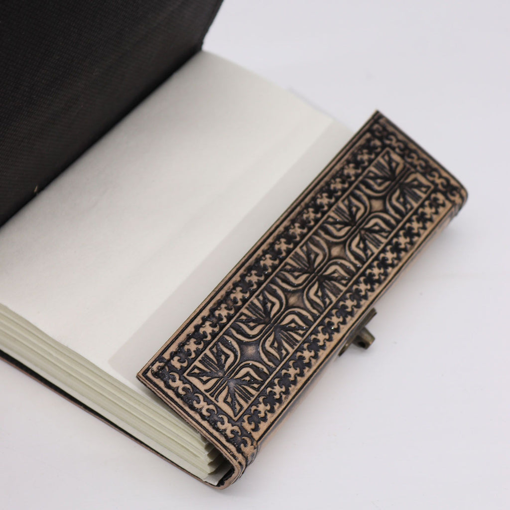 Buddha Leather Notebook, Red Tan, 200 Pages – 17.5x12.5 cm