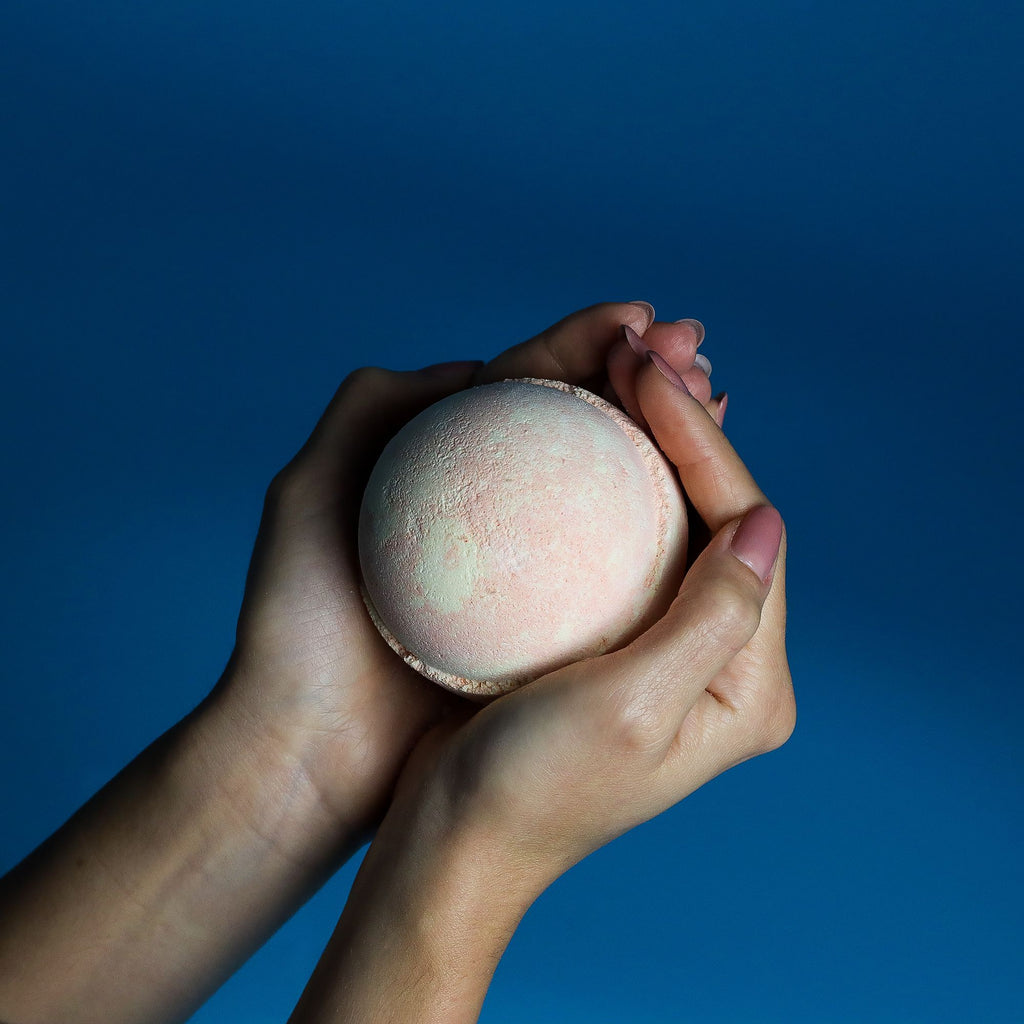 Set of 3 Peach Sangria Bath Bombs – view 2