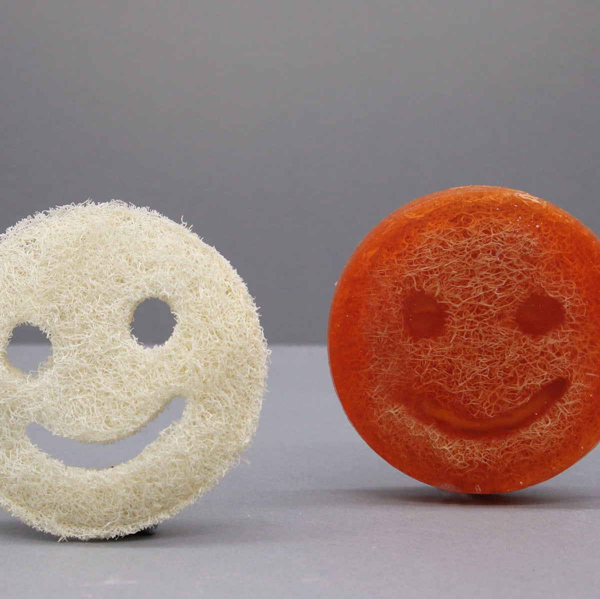 Happy Scrub Soap - Strawberry & Guava – view 3