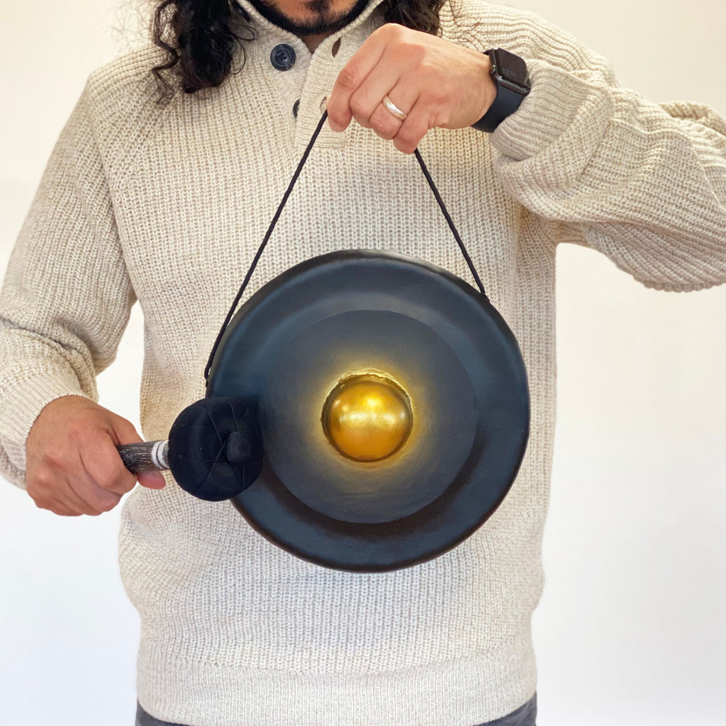 Small Gong in Black Stand - 25cm – view 2