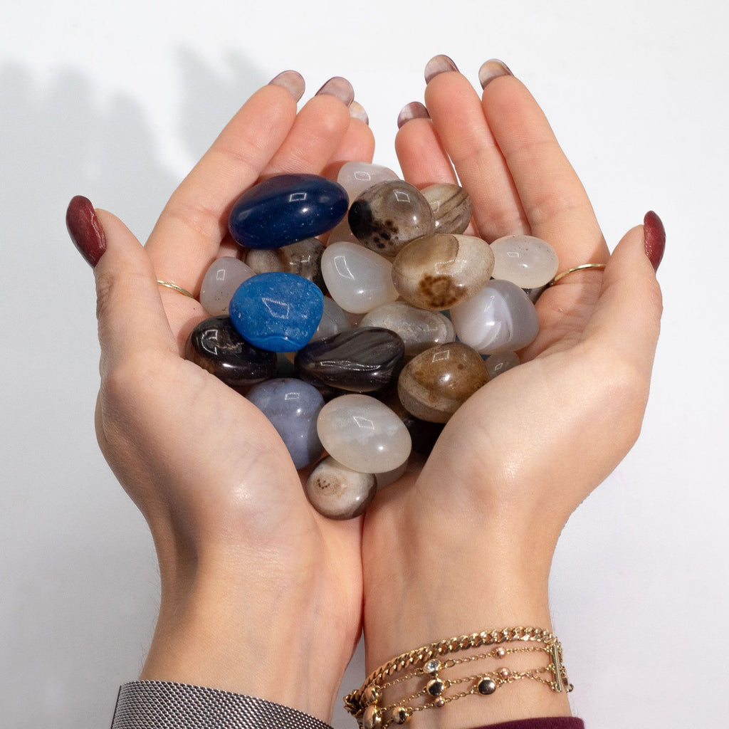 Mixed Agate Tumbled Stones - 1kg, Approx. 70 Stones – view 3