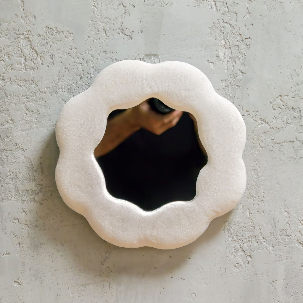 Squiggly Flower Mirror - Stone - 25.4 x 25.4 cm – view 5