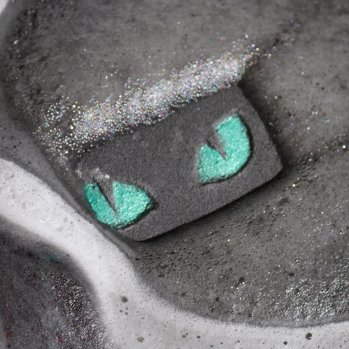 Cat's Eyes Bath Bomb 80g