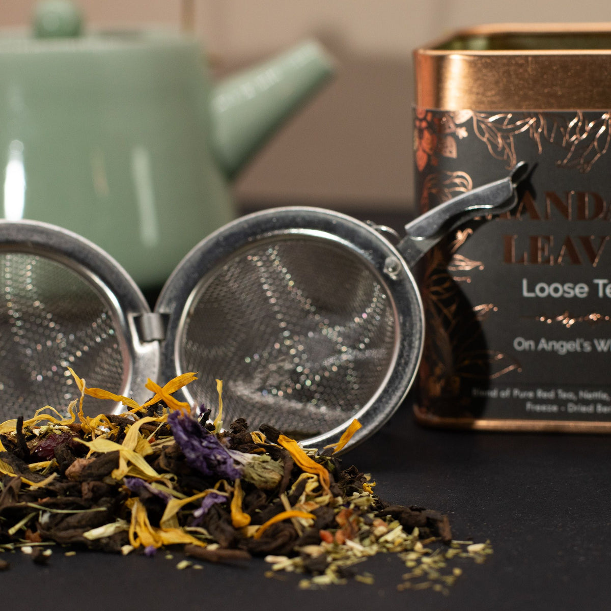 On Angel's Wings Rooibos Berry Tea Tin 50g – view 3