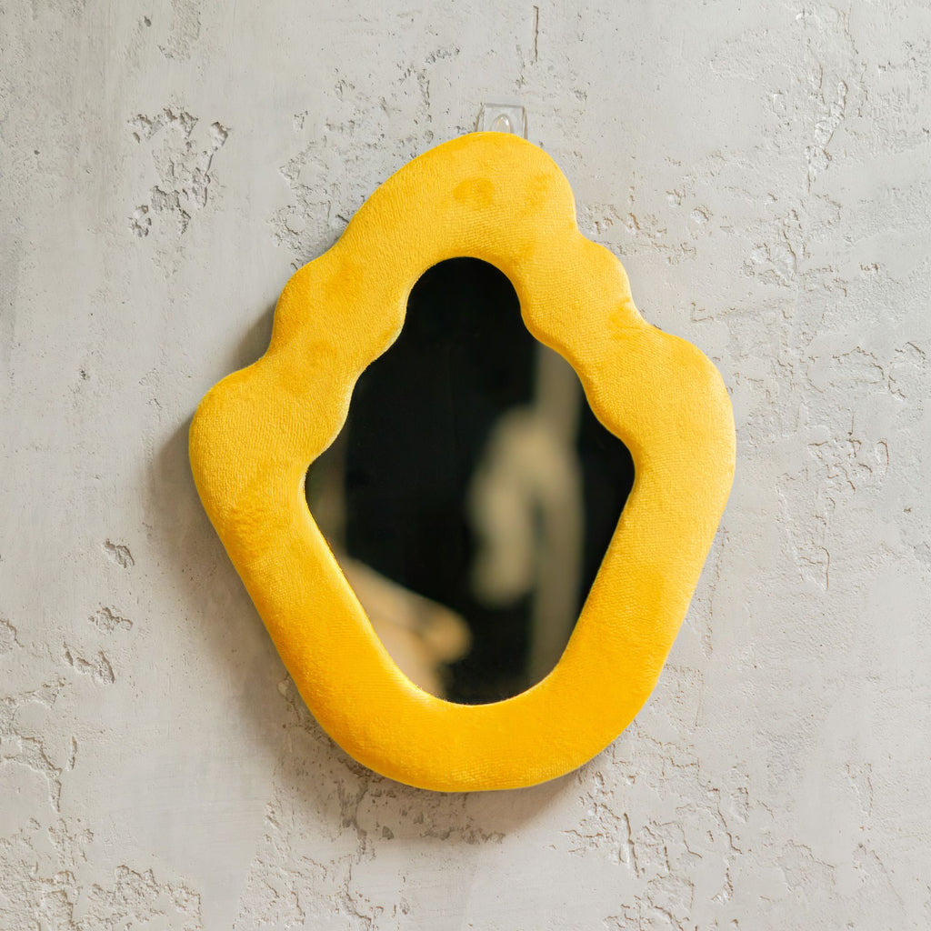 Squiggly Flame Mirror - Marigold - 23 x 27.5 cm – view 5