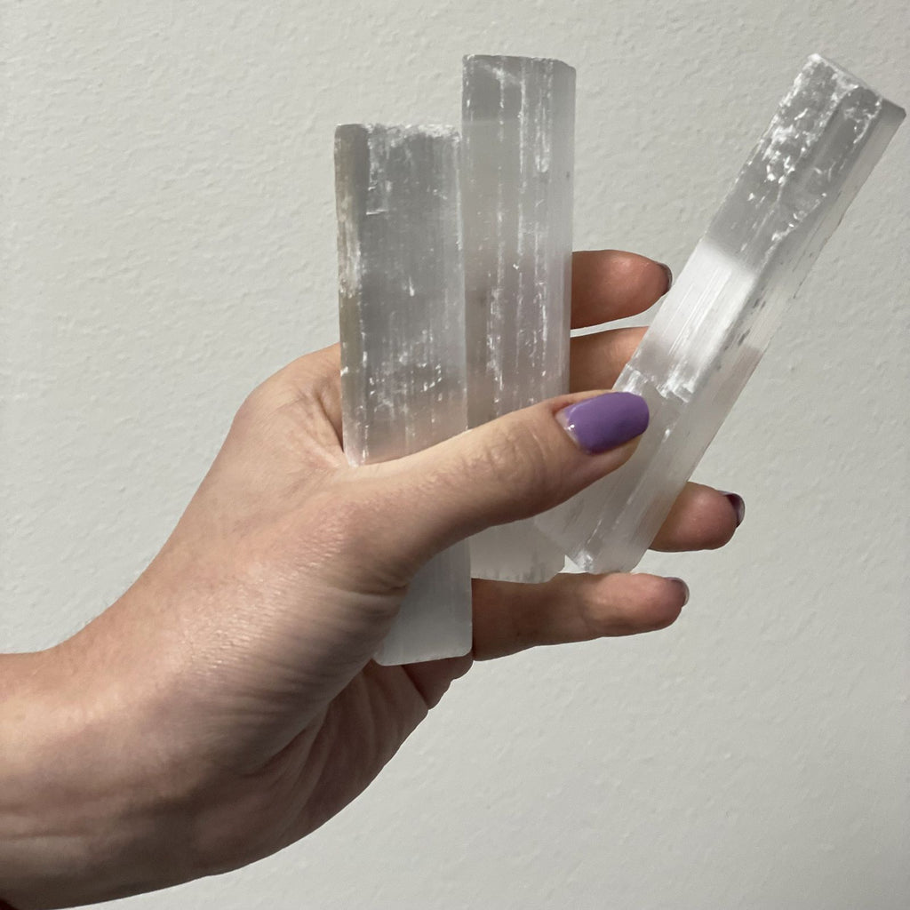Raw Selenite Stick - Natural Crystal 7-10 cm