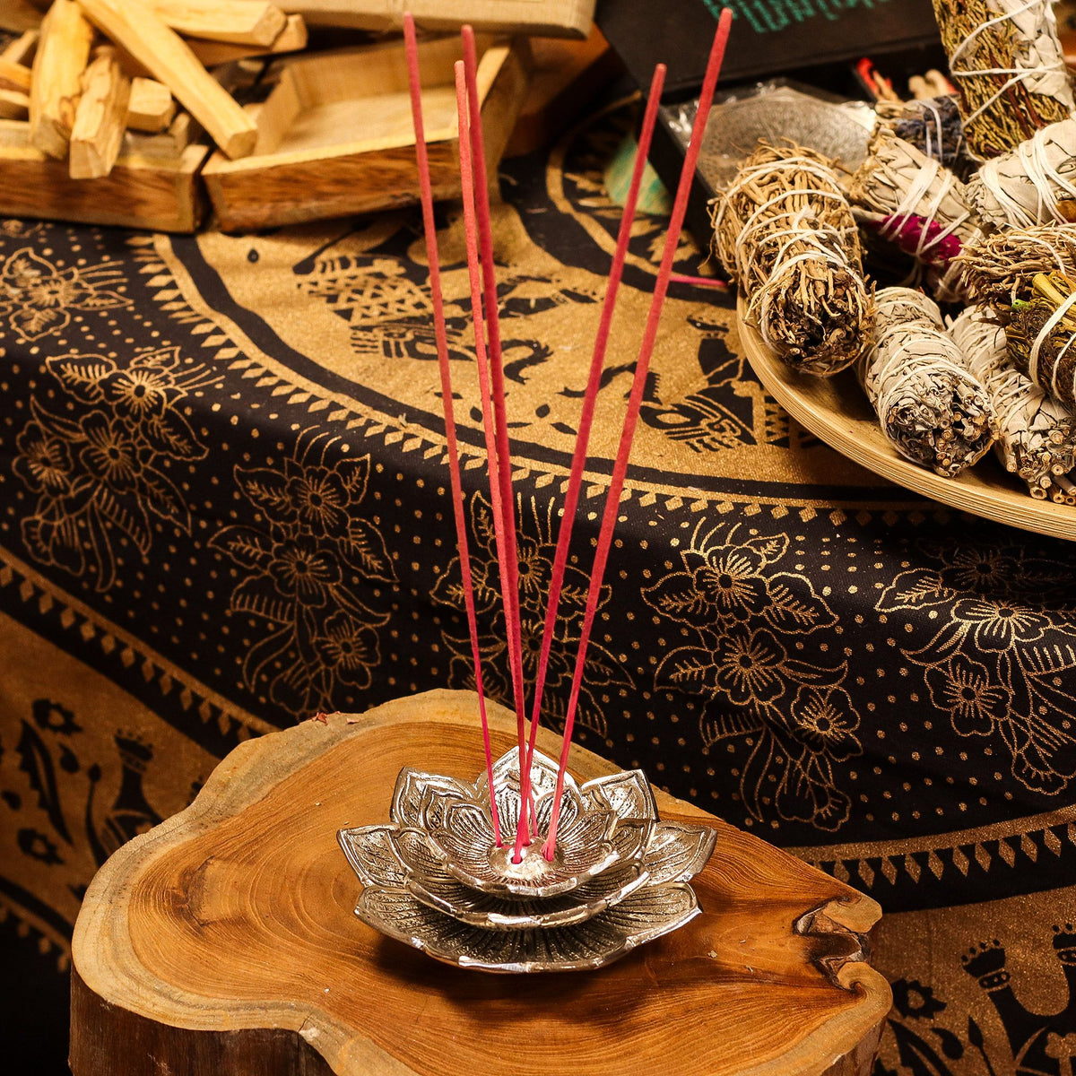 Tri-Flower Lotus Aluminium Incense Holder 10cm – view 2