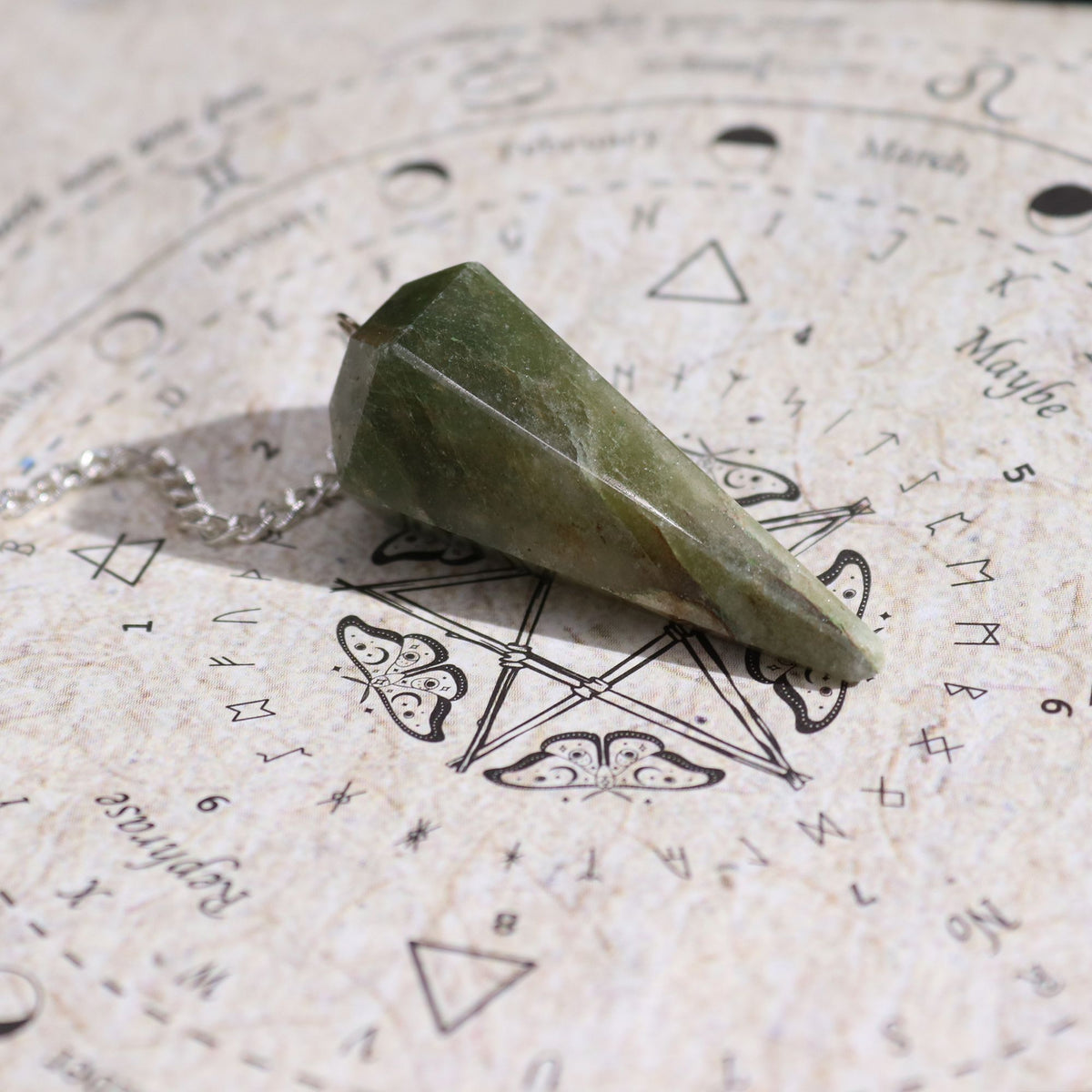 Ancient Witch Prosperity Incense with Aventurine Pendulum – view 3