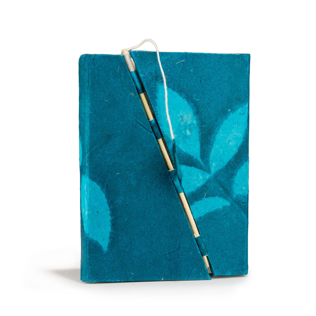 Lokta Bold Floral Notebook – Medium, Bamboo Lock – Midnight Blue