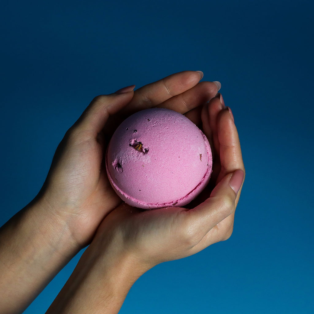 Set of 3 Rose & Petals Bath Bombs – view 3