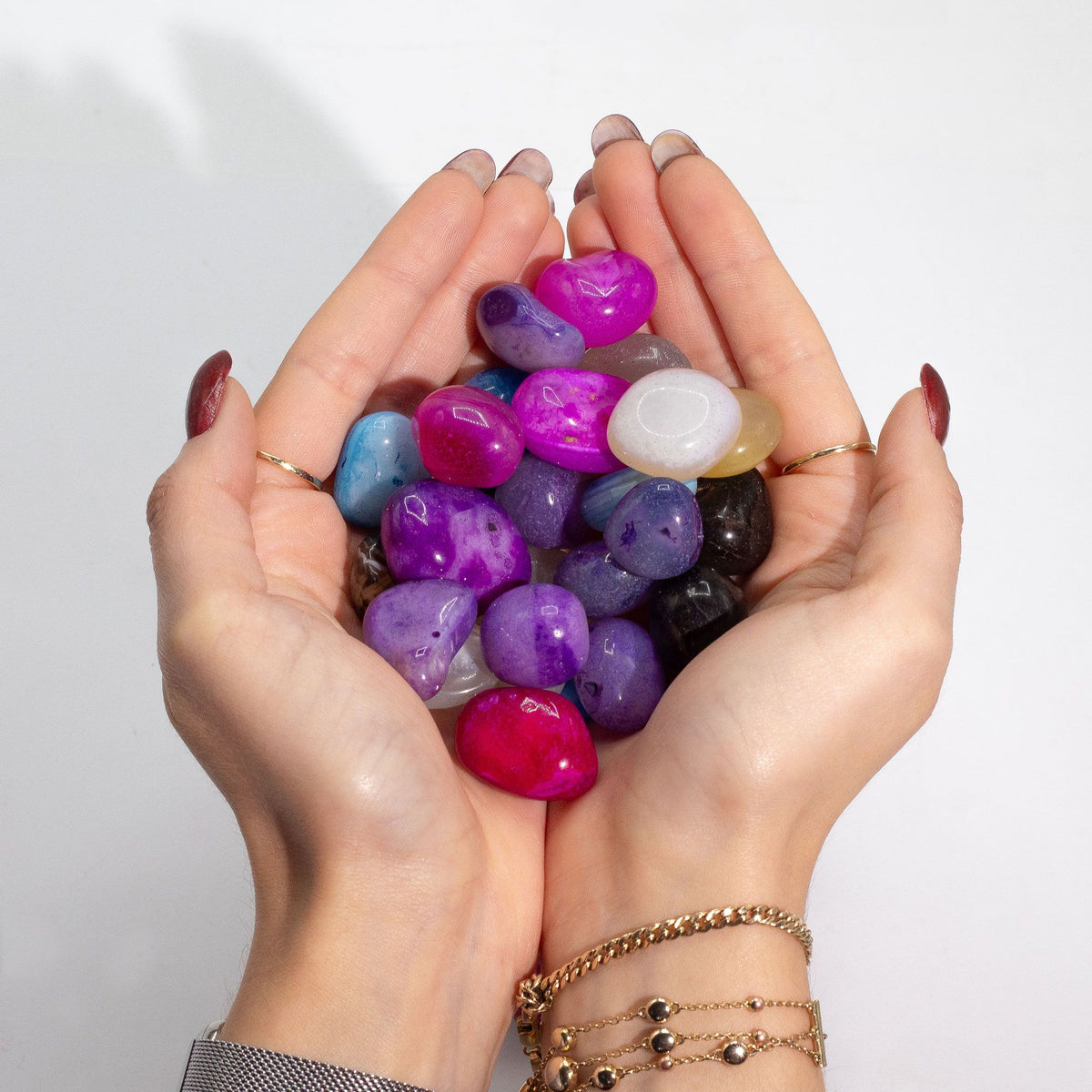 Treated Mixed Agate Stones - 1kg, 7 Colours, Approx. 70 Stones – view 2