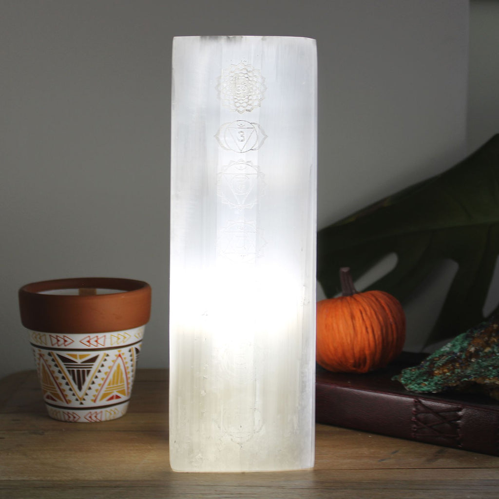 Selenite Block Lamp 25cm - Chakra Design – view 3