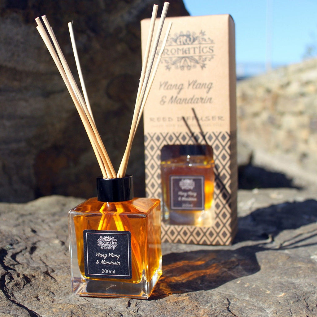 Petitgrain & Rosewood Essential Oil Reed Diffuser 200ml – view 2