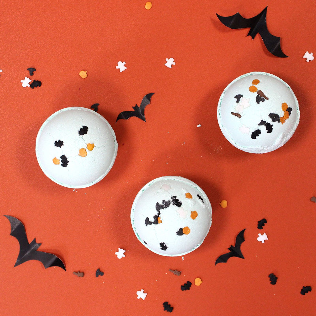 Coconut & Lime Halloween Bath Bomb – view 3