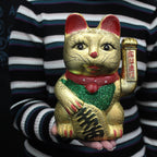 Large Waving Money Cat, Battery-Operated – view 2
