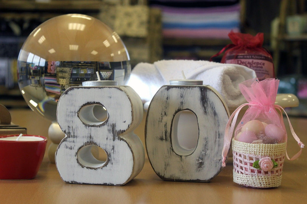 Wooden Number 8 Candle Holder – view 2