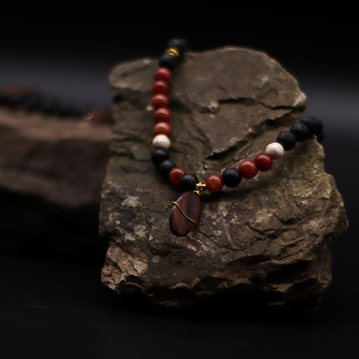 Lava Stone Necklace 42cm - Protection – view 4