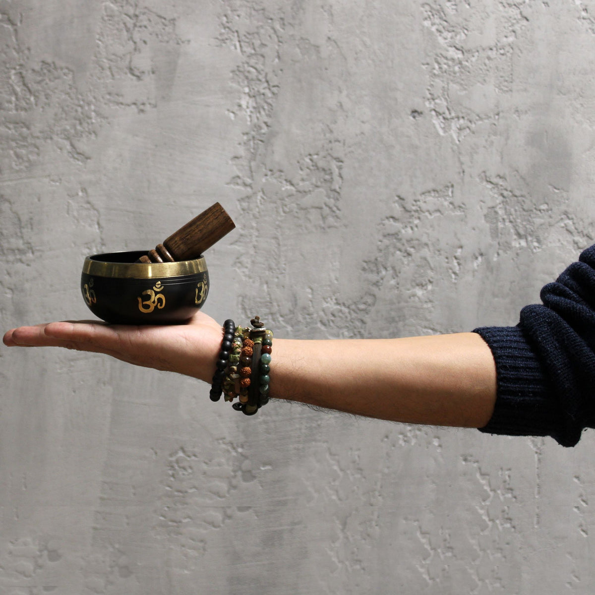 Yoga Om Singing Bowl Gift Set 9cm – view 5