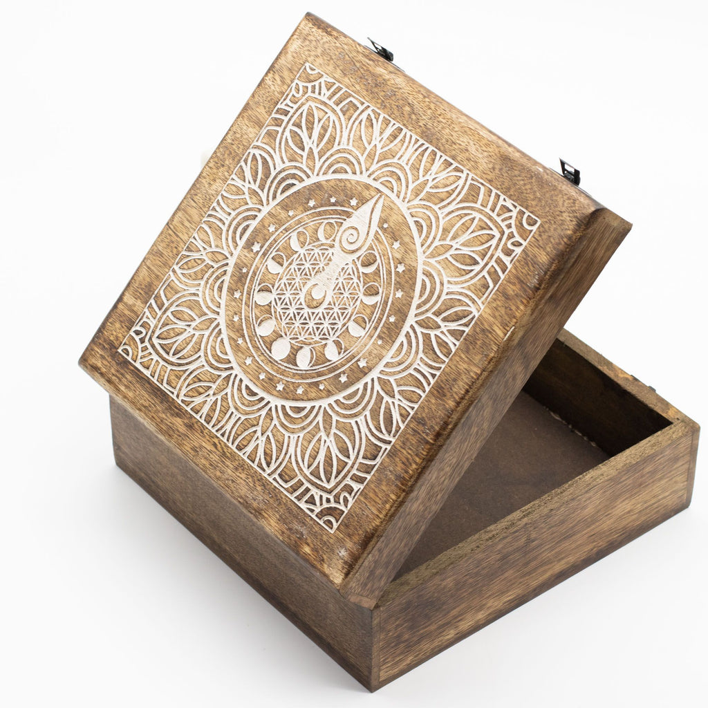 Extra Large Mango Wood Box, Moon Phase Goddess – view 6