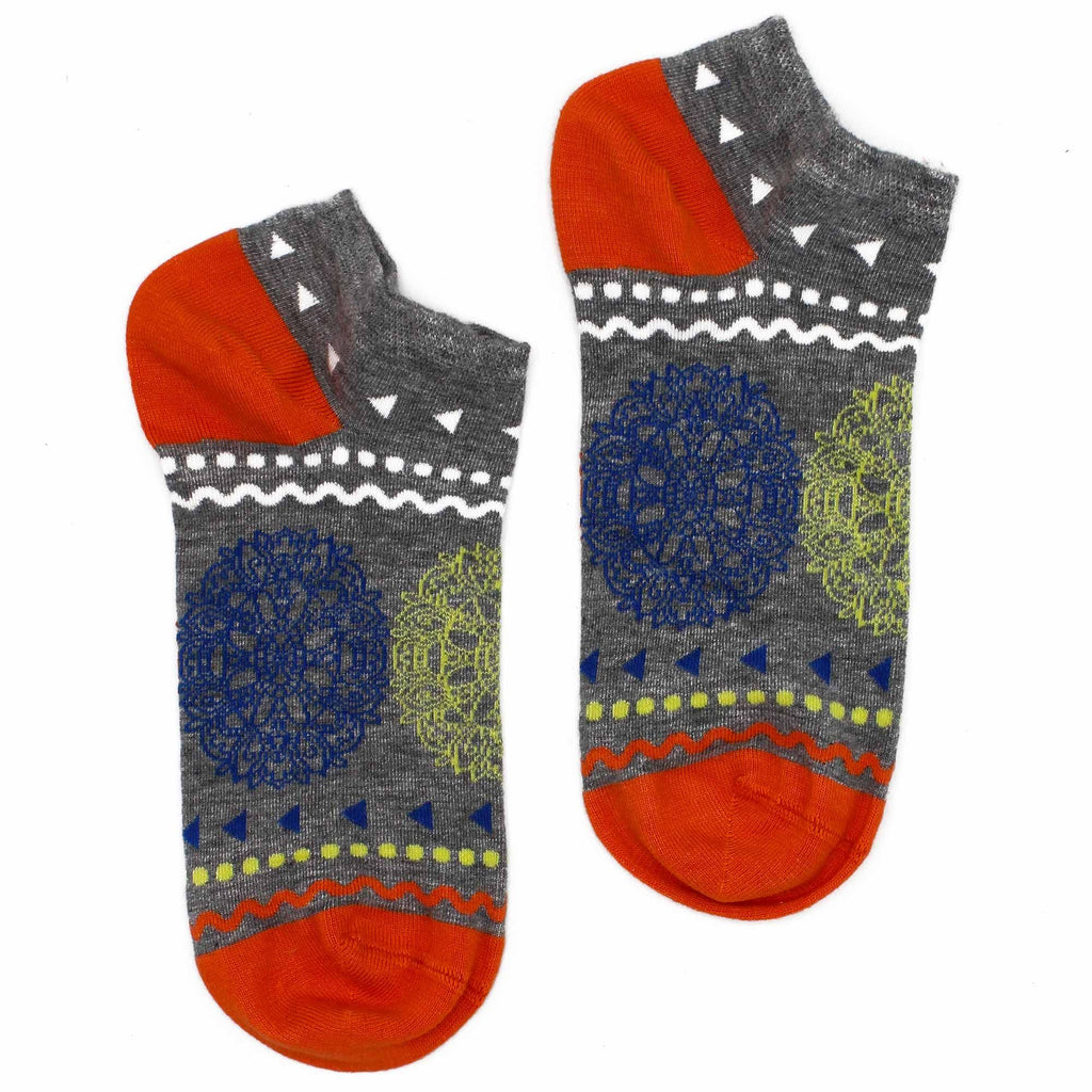 Hop Hare Bamboo Low Trainer Socks - Flower of Life – view 2