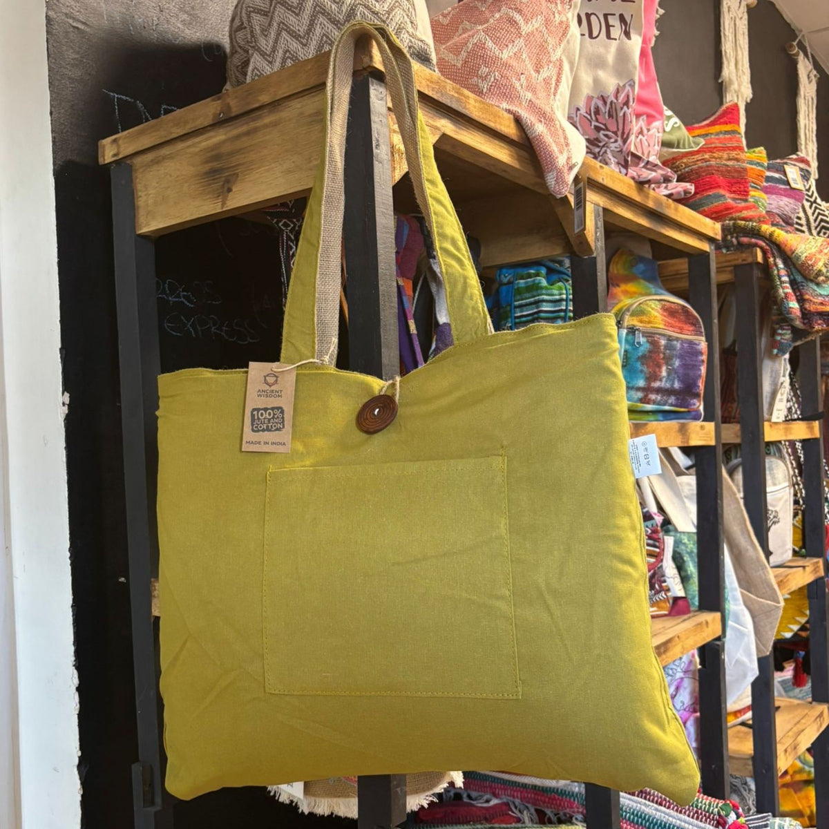 Reversible Jute and Cotton Big Bag in Pistachio – view 3