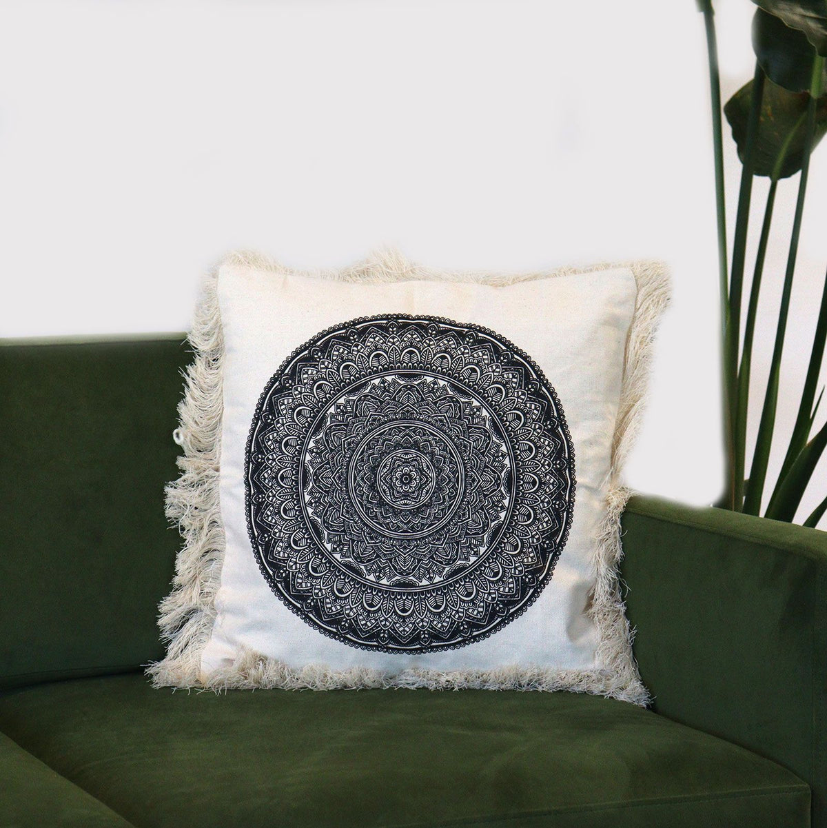 Traditional Mandala Cushion Cover - 45x45cm - Black – view 4