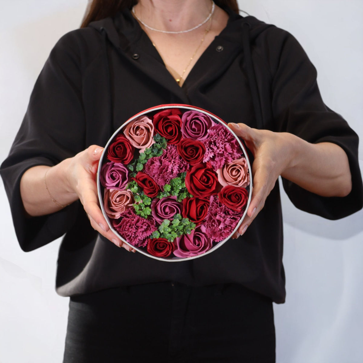 Round Soap Flower Gift Box - Vintage Roses – view 2