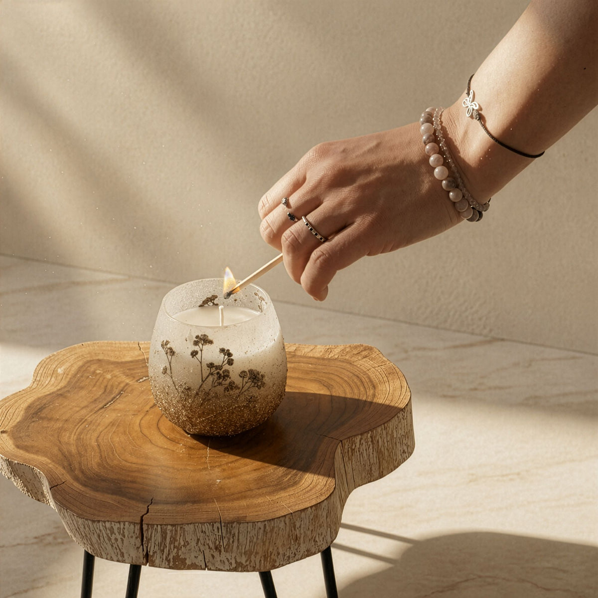 Small Glass Jar Candle - Wildlight Woods – view 7