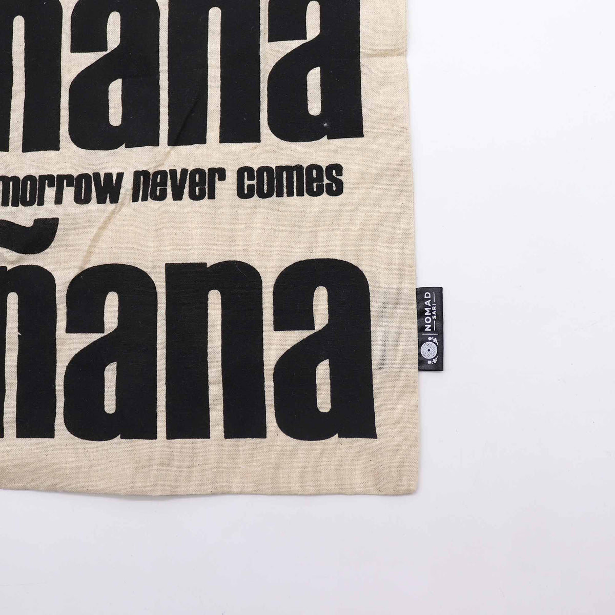 Nomad Sari Tote Bag - Mañana Mañana Print - Natural Cotton – view 2