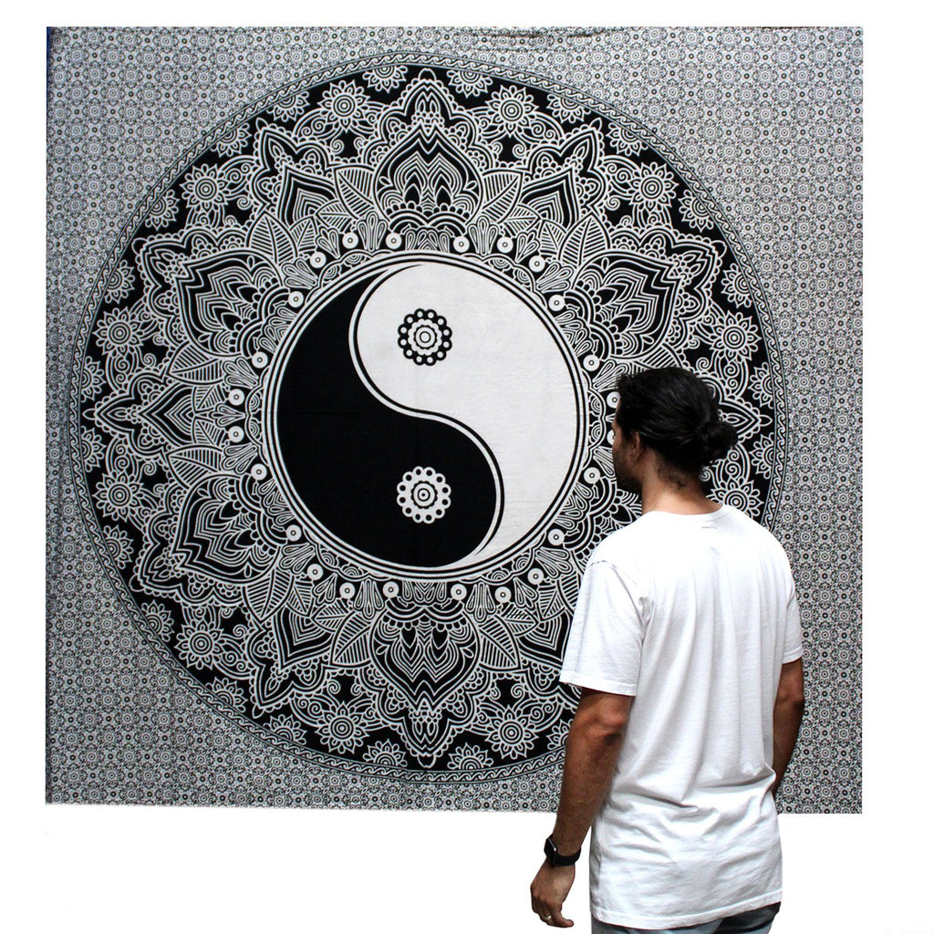 Black and White Cotton Bedspread, Yin Yang